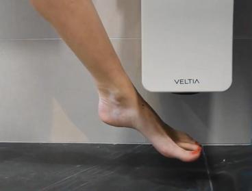 illo by Veltia Foot Dryer - main image